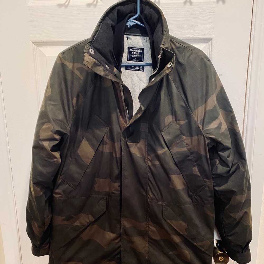 Camouflage Abercrombie trench coat